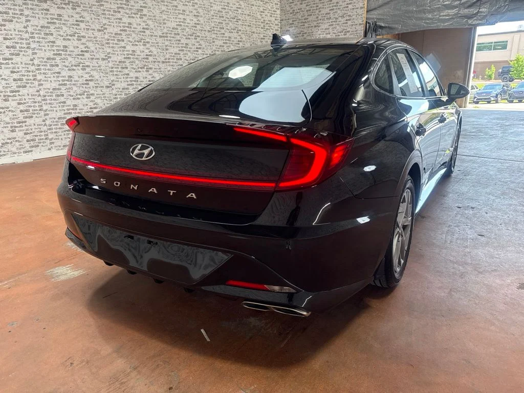 Used 2021 Phantom Black Hyundai SEL image 7