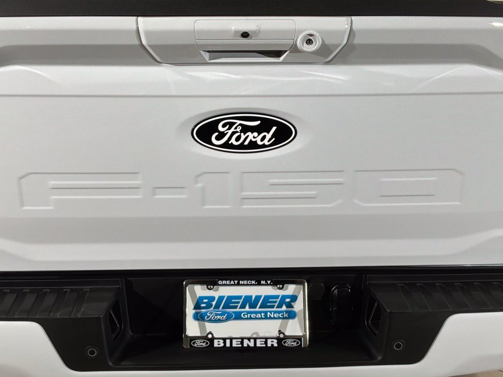 New 2026 Oxford White Ford XLT image 4