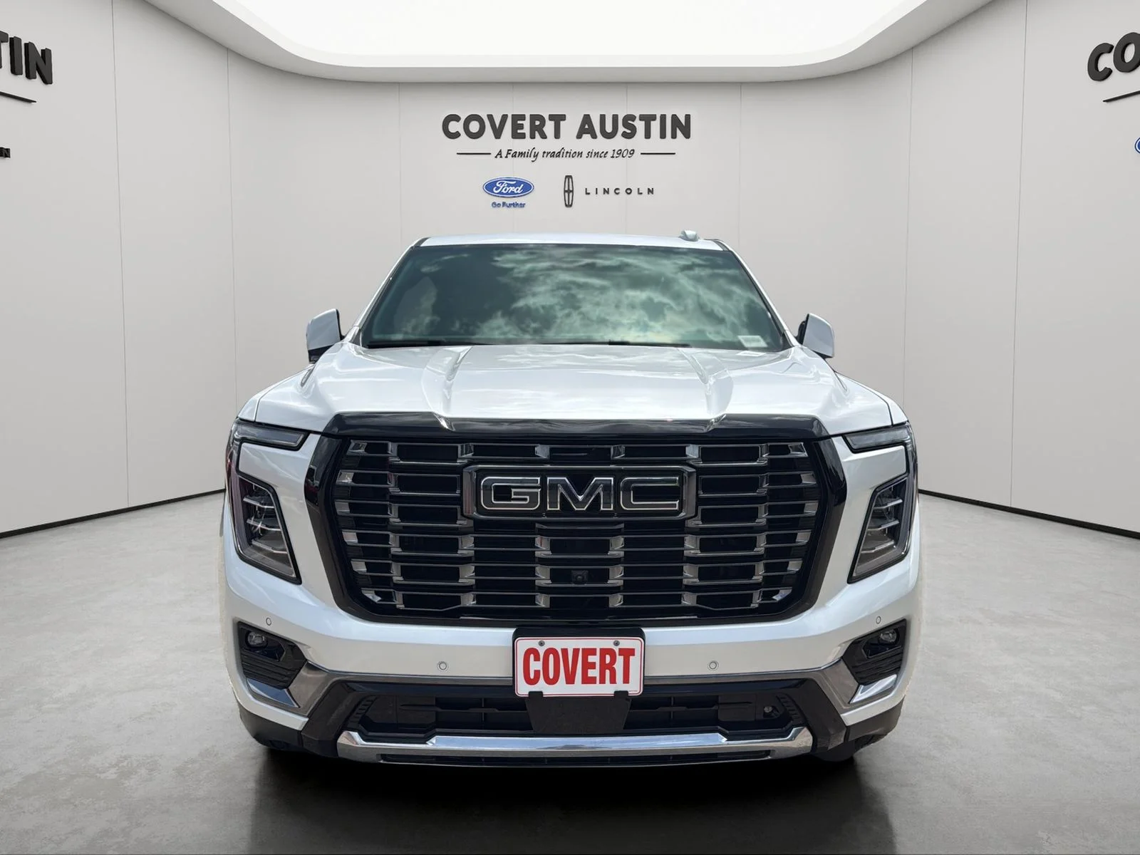Certified Used 2025 White GMC Denali Ultimate image 9