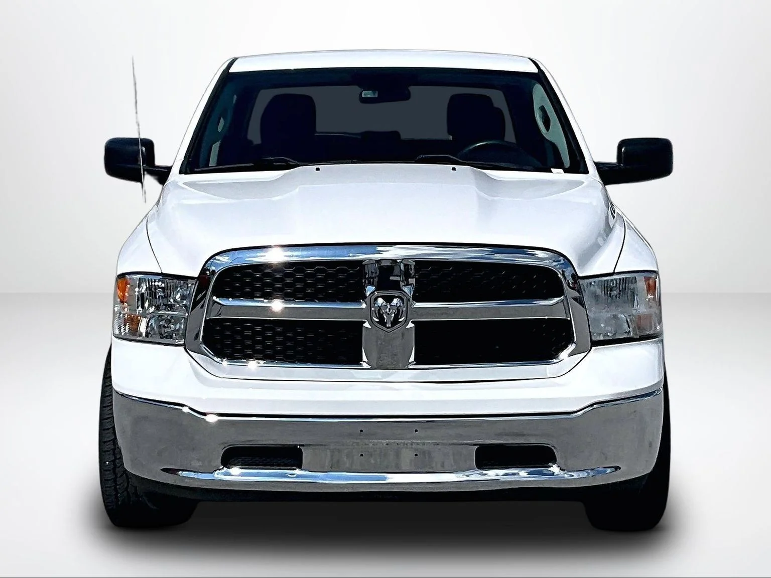 Used 2022 White Ram SLT image 4