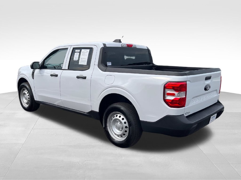 Used 2025 White Ford XL image 3