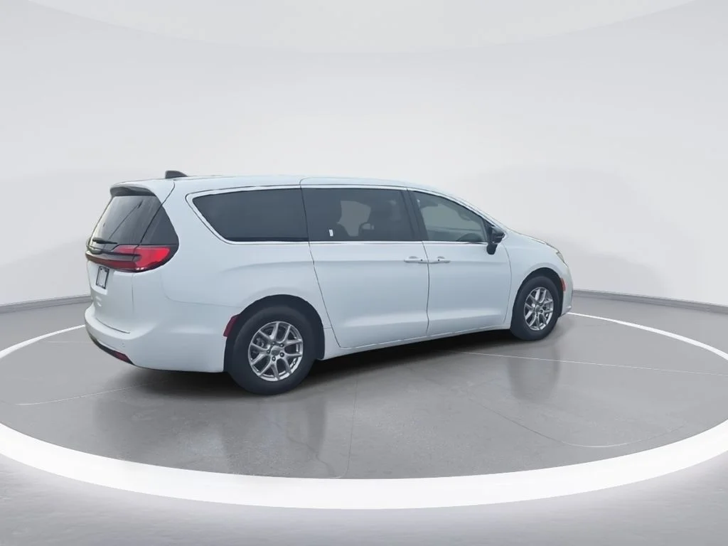 Used 2024 White Chrysler Touring L image 8