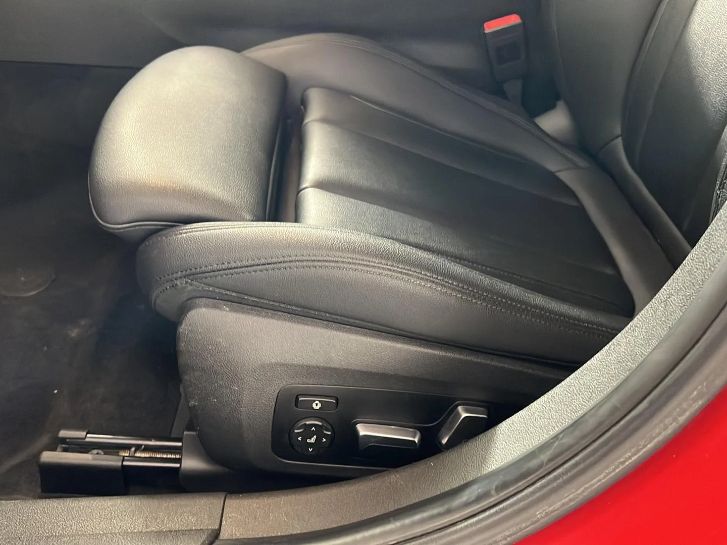 Used 2019 Melbourne Red Metallic BMW 330i xDrive image 15