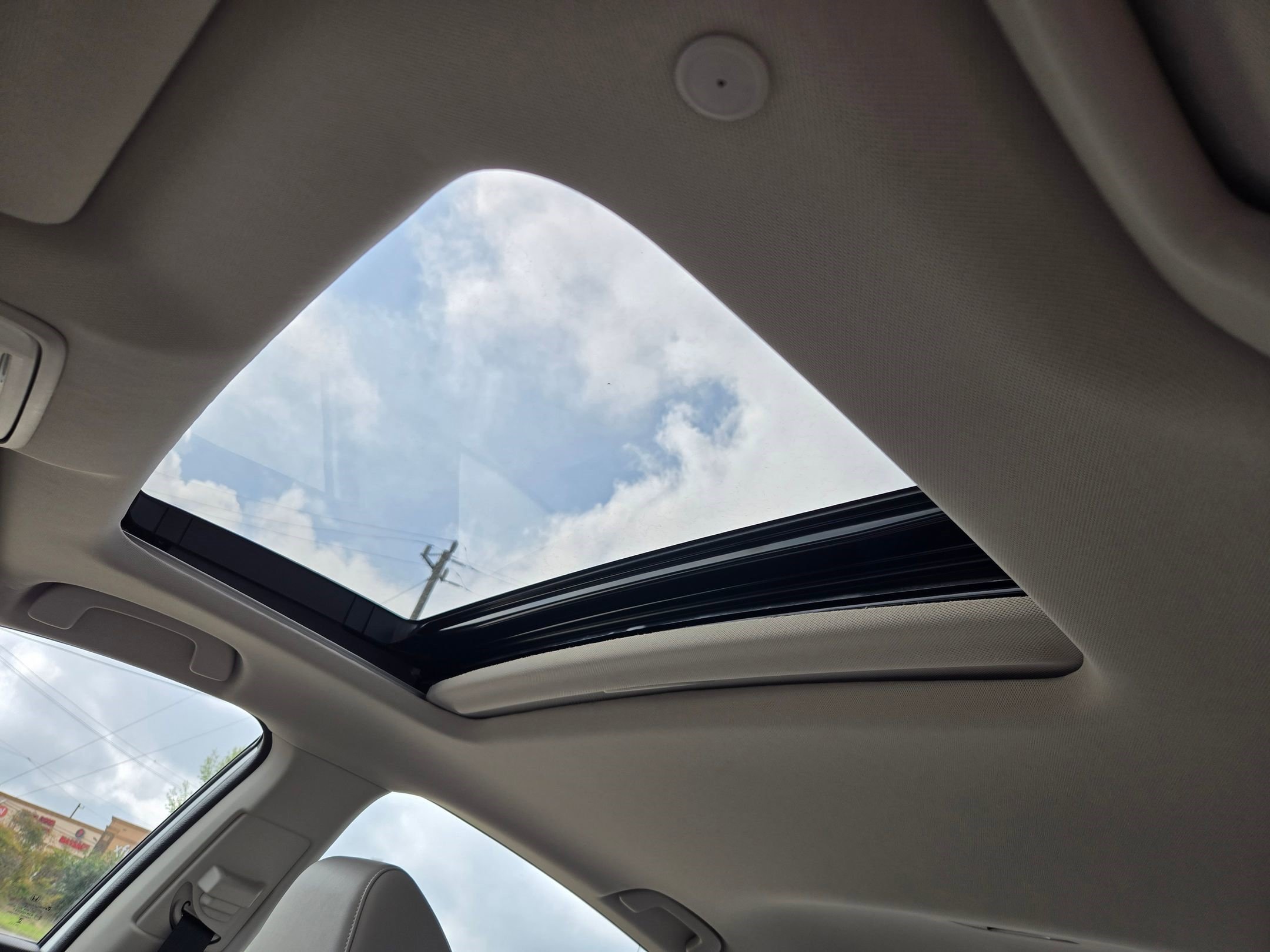 New 2026 Platinum White Pearl Honda Touring image 12