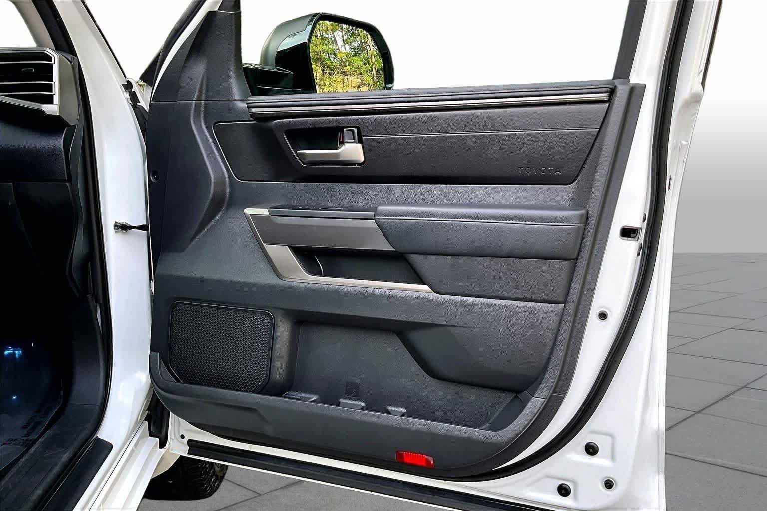 Used 2024 Ice Cap Toyota SR5 image 21