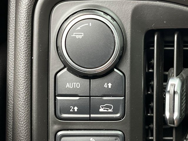 Used 2021 Northsky Blue Metallic Chevrolet Custom image 14
