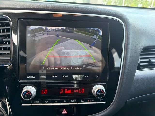 Used 2020 Red Diamond Mitsubishi SE image 27