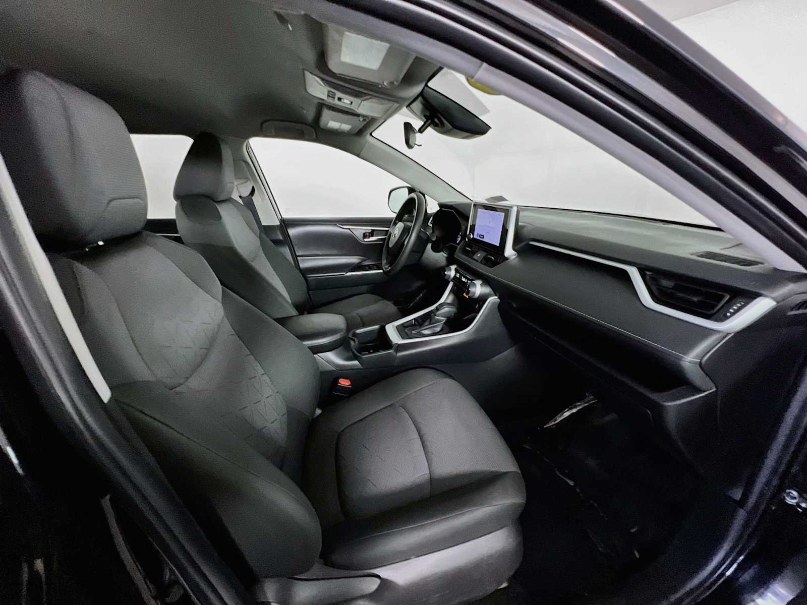 Used 2025 Midnight Black Metallic Toyota XLE image 27