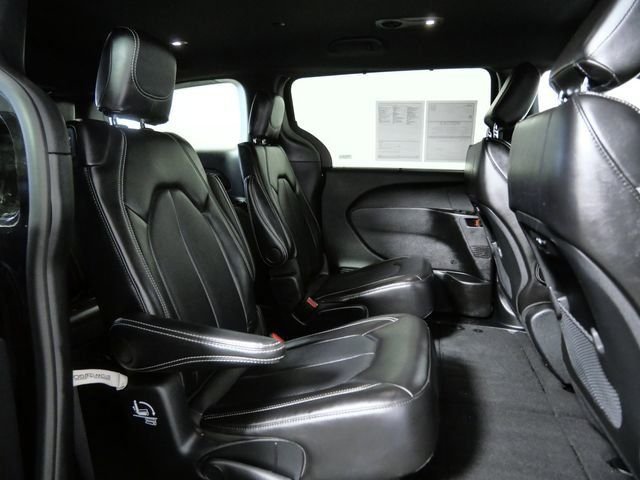 Certified Used 2025 Black Chrysler Select image 12