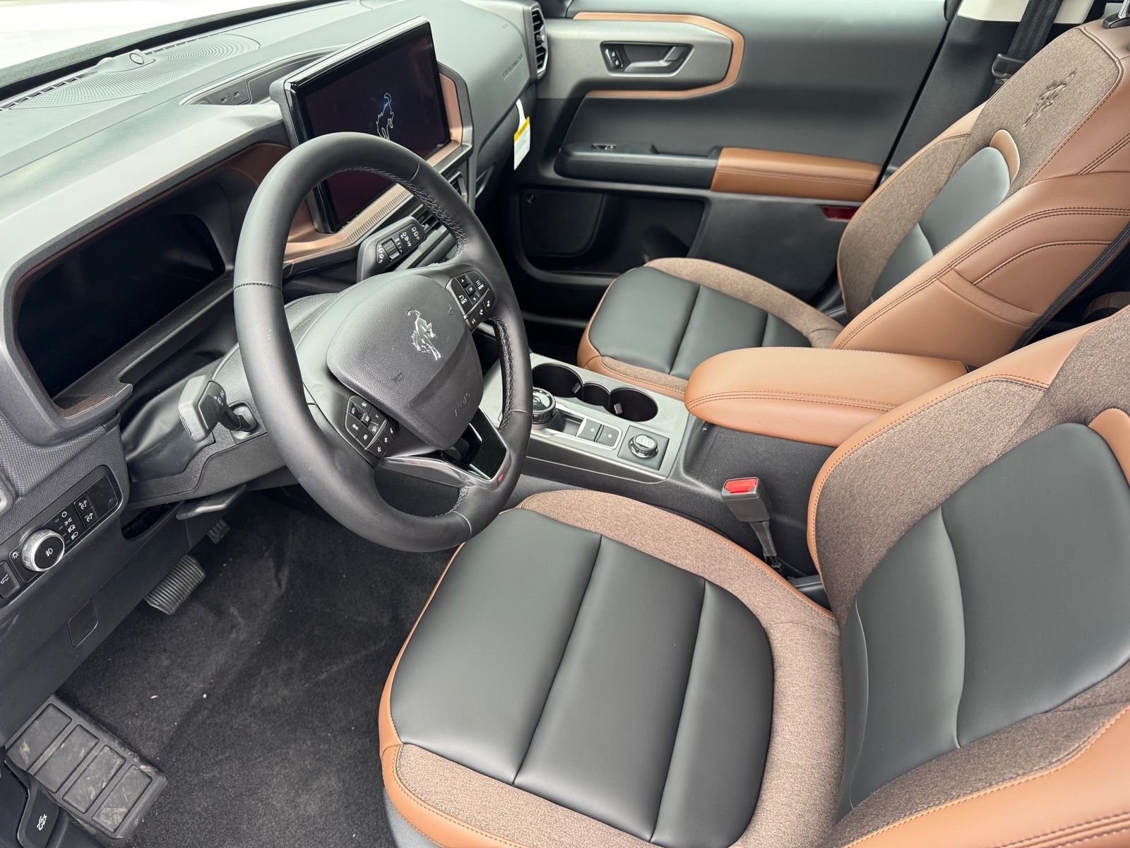 New 2026 Azure Gray Metallic Tri-Coat Ford Outer Banks® image 10