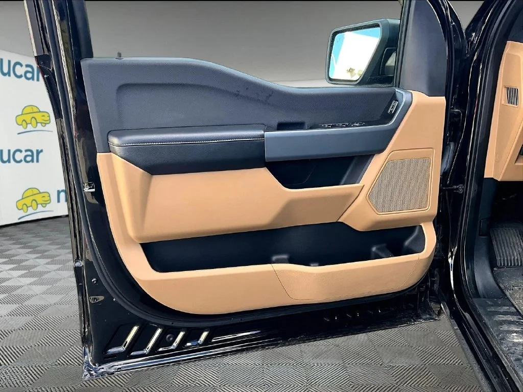 Used 2023 Black Metallic Ford XLT image 18