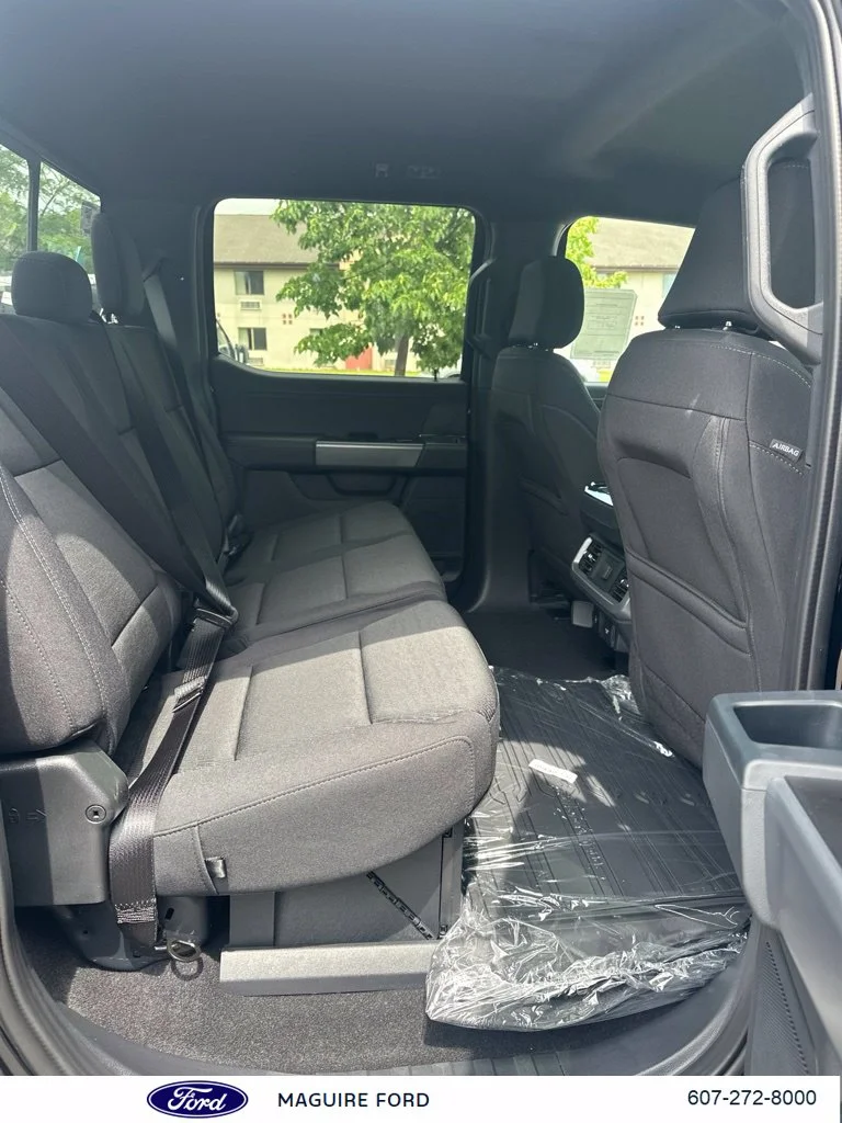 New 2026 Agate Black Metallic Ford XLT image 11