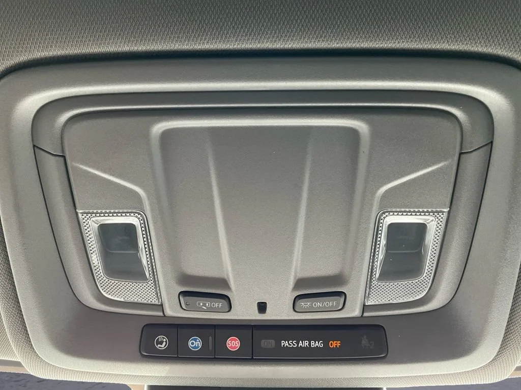 Used 2024 Summit White Chevrolet Custom image 12