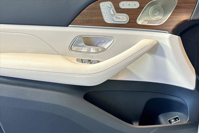 New 2026 Polar White Mercedes-Benz GLS 450 image 46