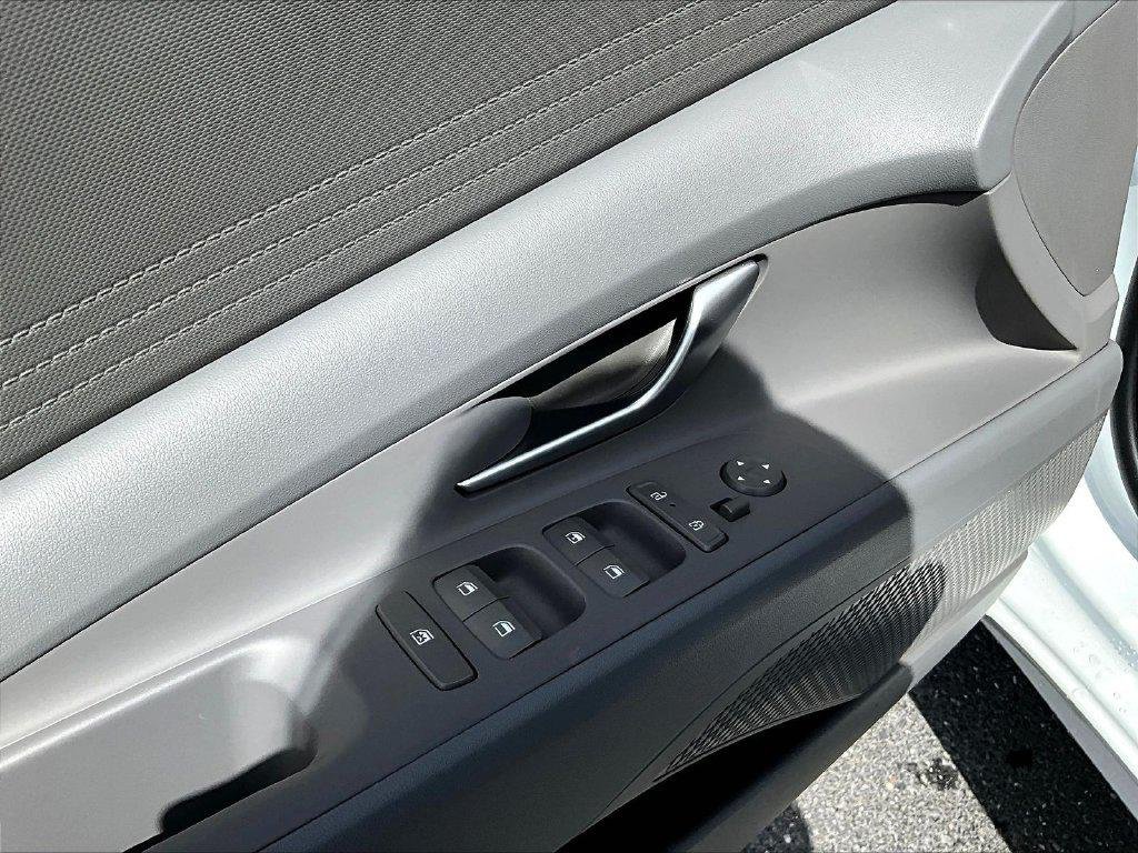 New 2026 White Hyundai SE image 16
