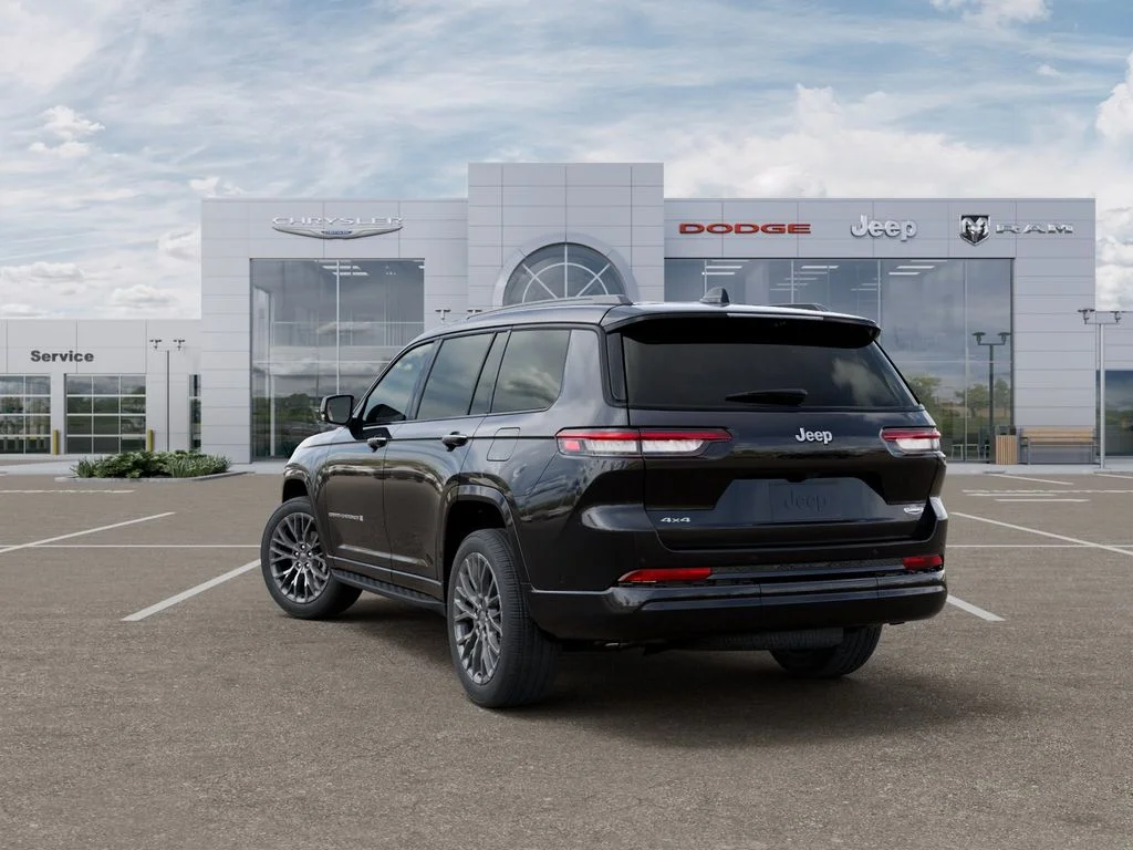 New 2026 Diamond Black Crystal Pearl-Coat Exterior Paint Jeep Summit image 3