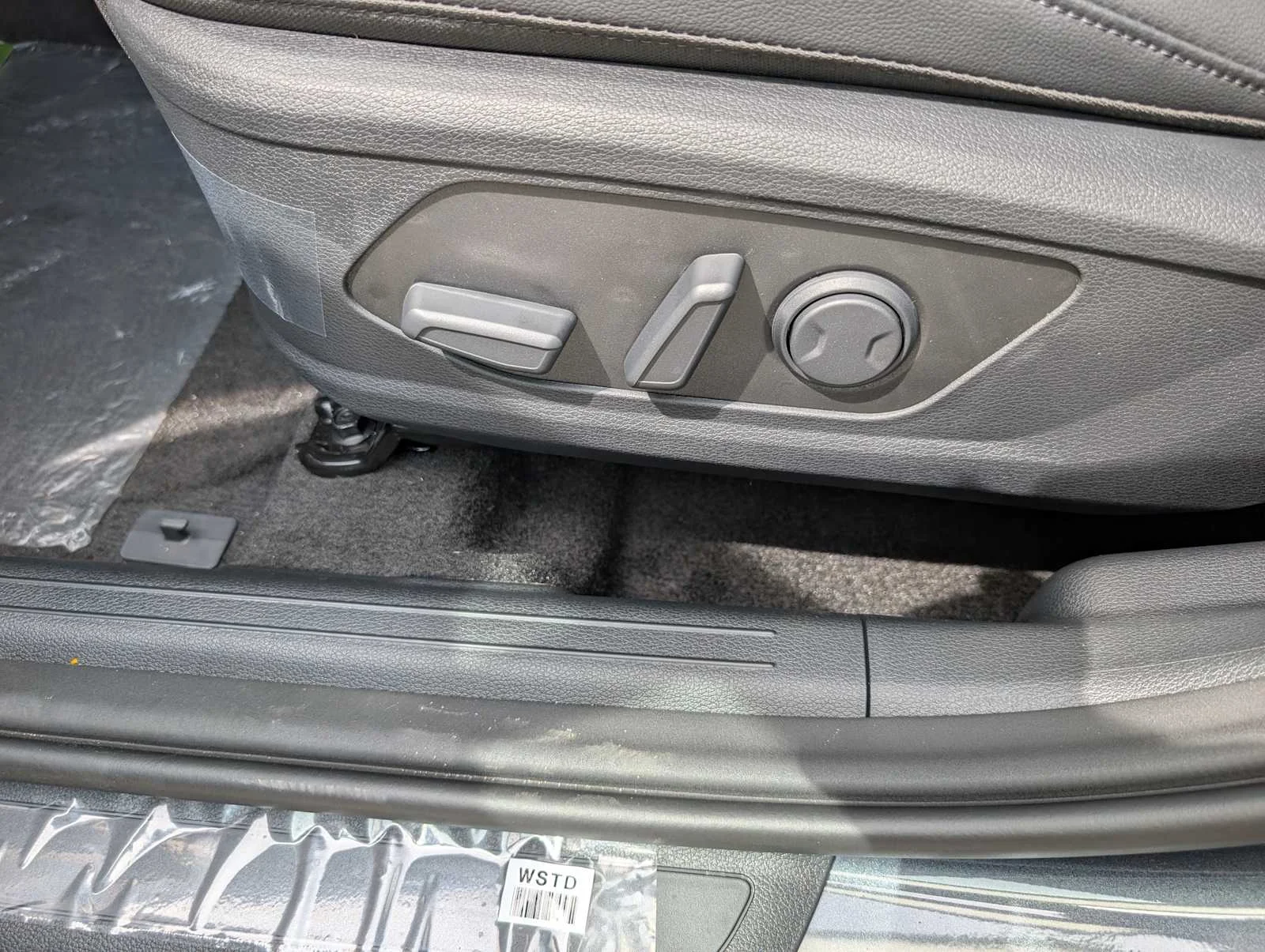 New 2026 Gravity Gray Kia EX image 29
