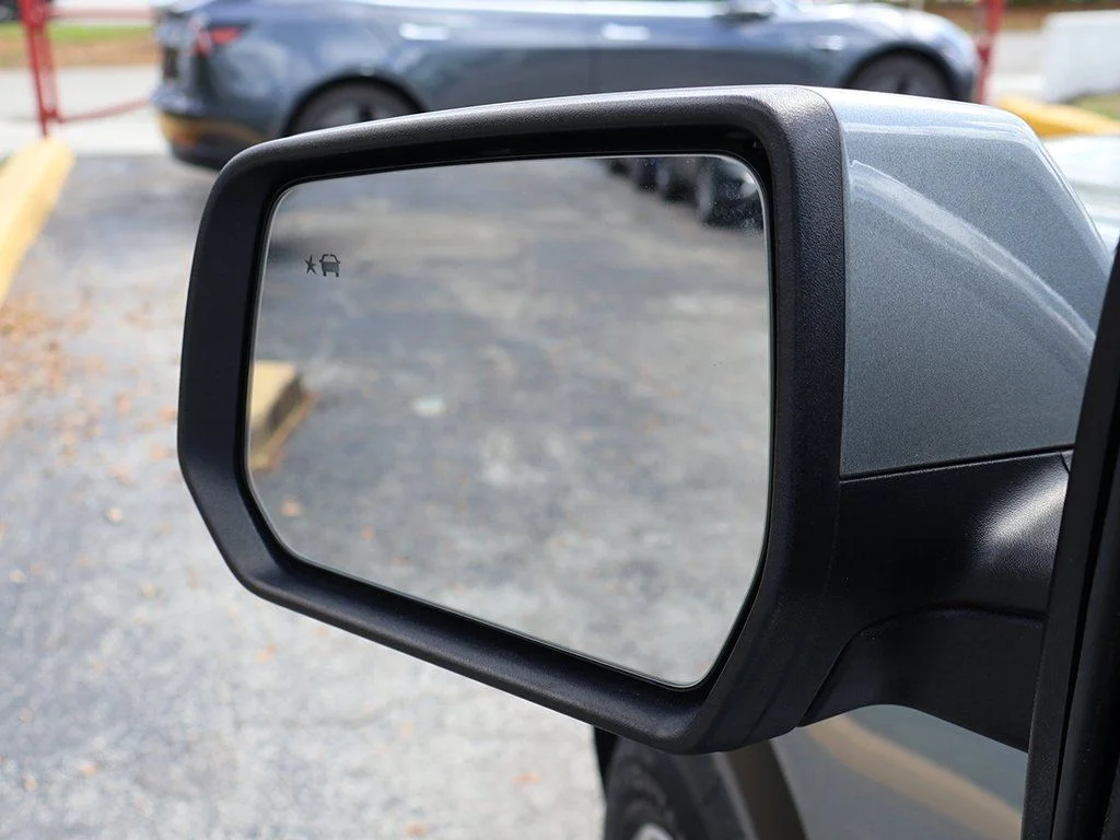 Used 2023 Silver GMC SLT image 39