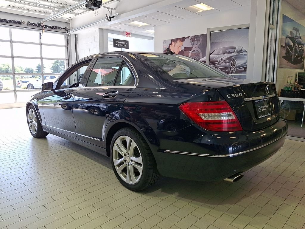 Used 2013 Blue Mercedes-Benz C 300 image 3