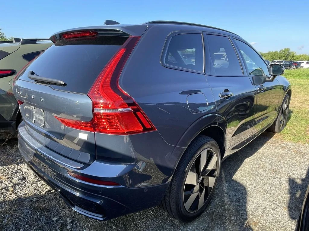 Certified Used 2024 Denim Blue Metallic Volvo Ultimate Dark Theme image 4
