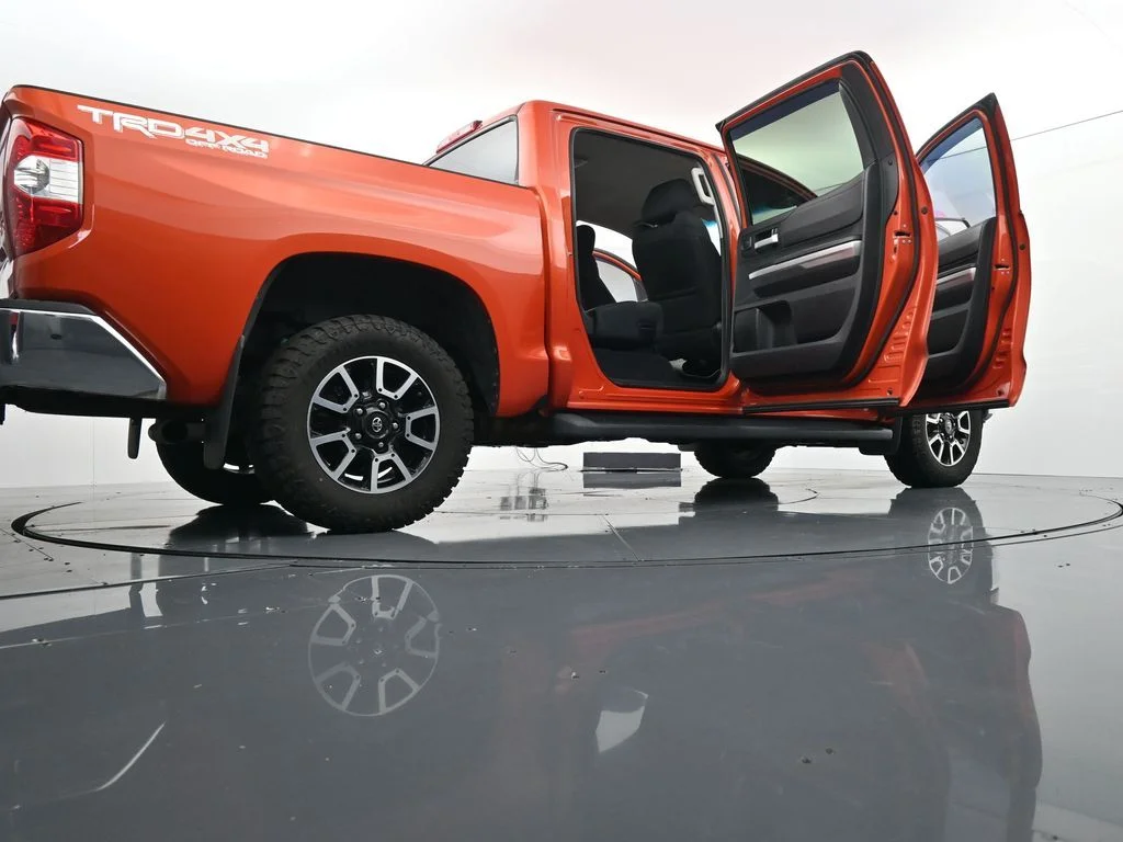 Used 2017 Red Toyota SR5 image 43