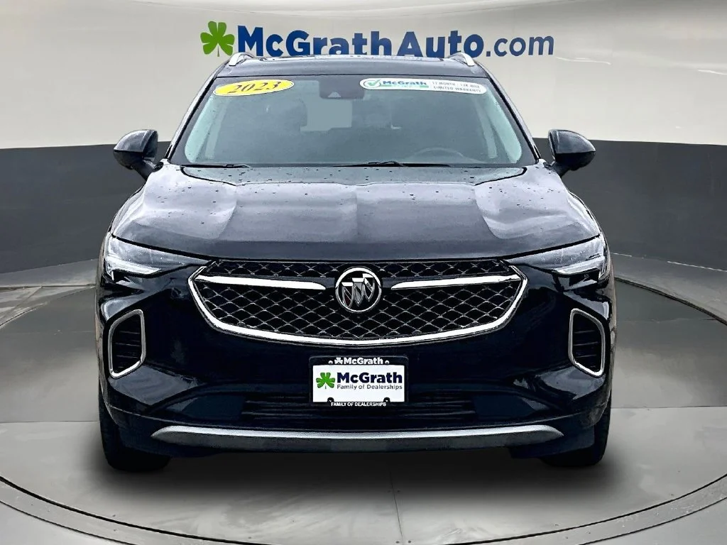 Used 2023 Black Buick Avenir image 2