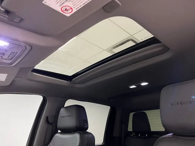 Used 2022 Black GMC Denali image 42