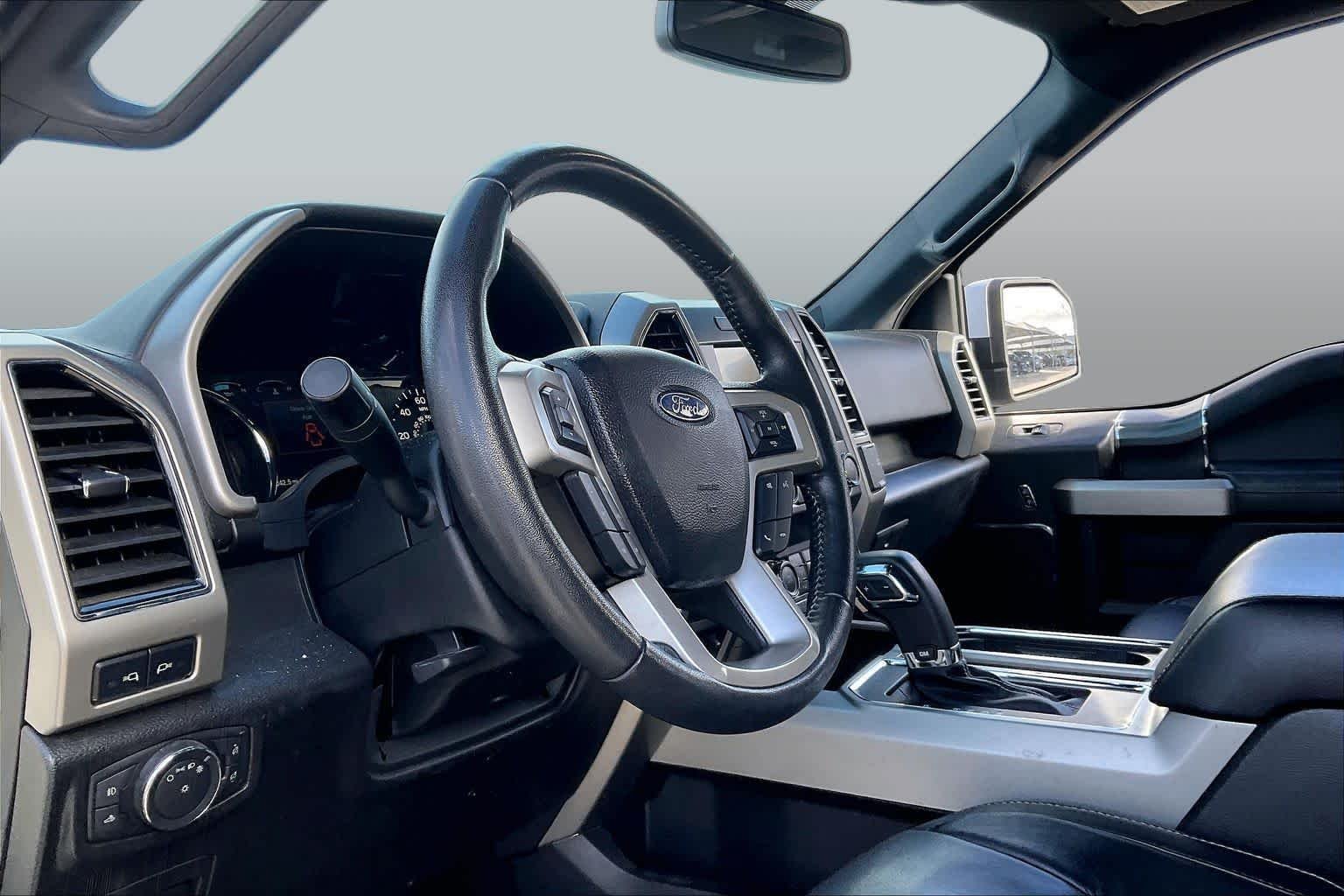 Used 2019 Oxford White Ford LARIAT image 18