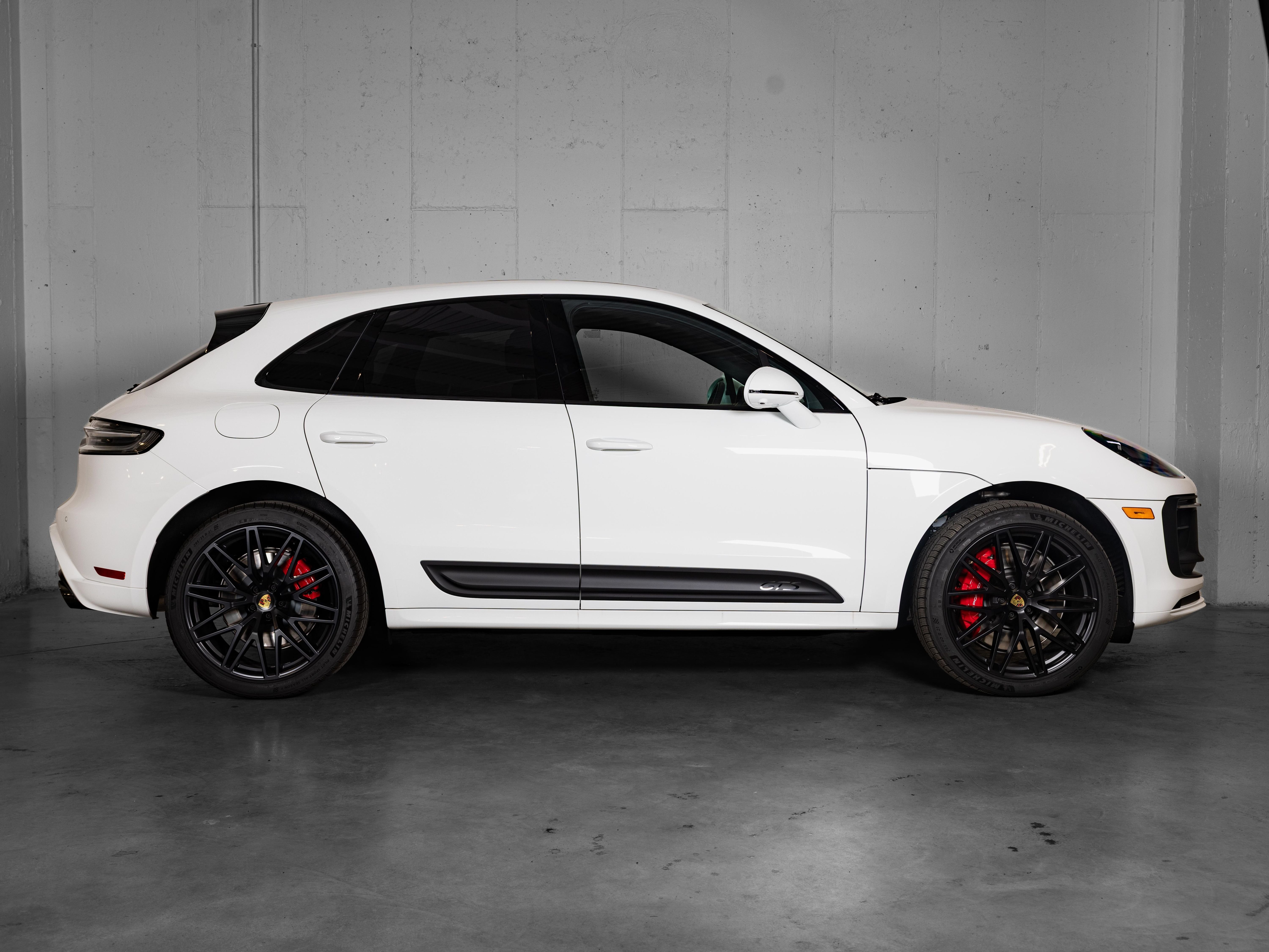 2026 Porsche Macan GTS - Photo 9
