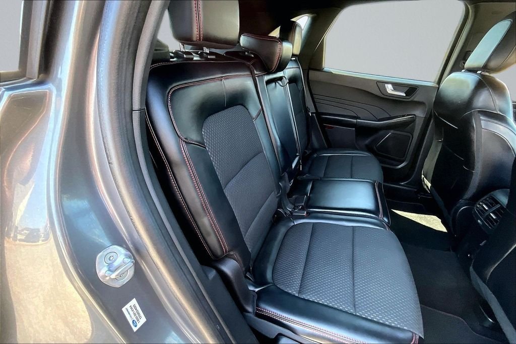 Used 2023 Gray Ford ST-Line image 25