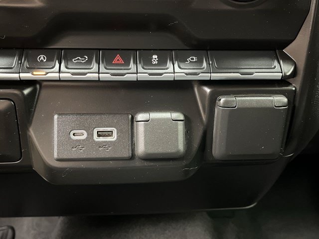 Used 2021 Northsky Blue Metallic Chevrolet Custom image 19