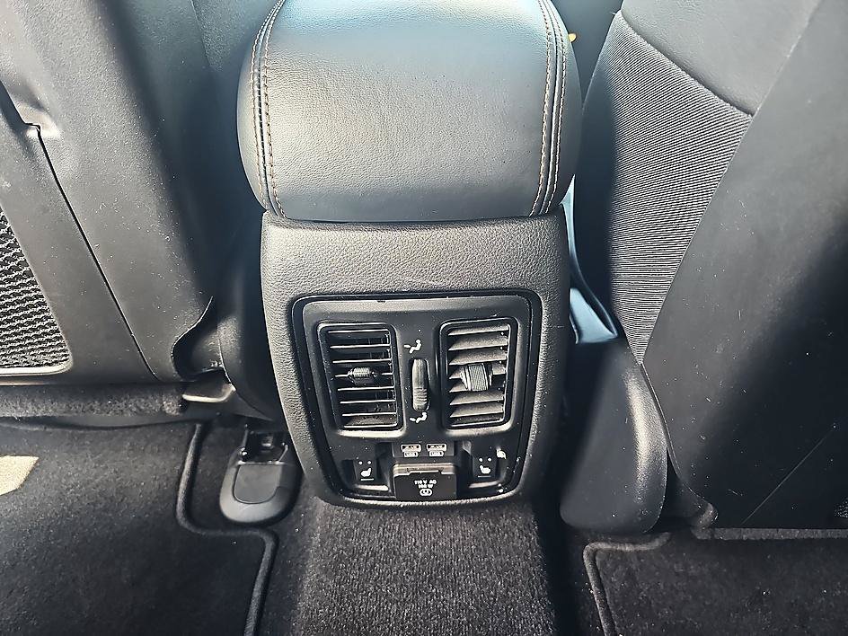 Used 2021 Reactor Blue Pearlcoat Dodge R/T image 32