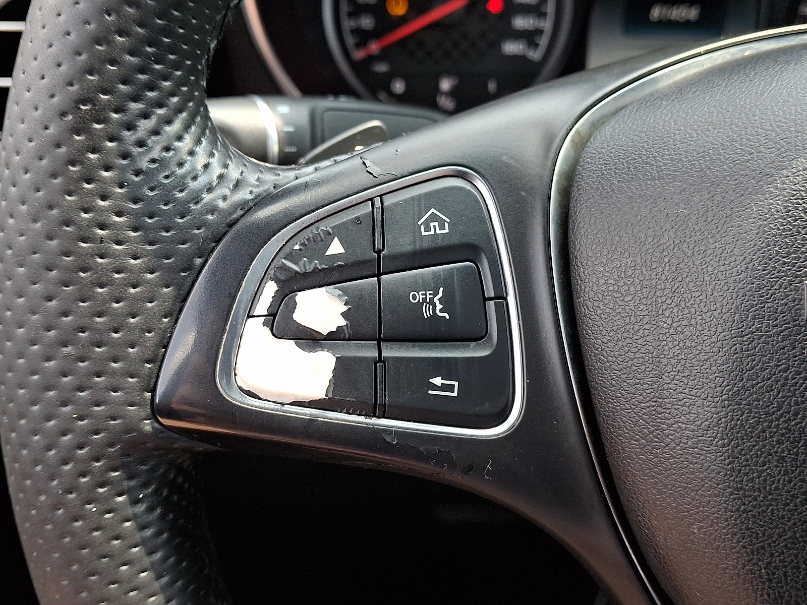 Used 2018 Lunar Blue Metallic - 890 Mercedes-Benz 4MATIC® image 22