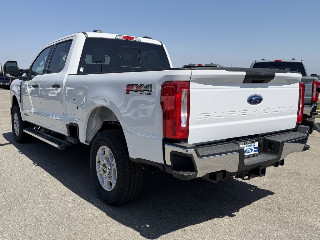 New 2026 Oxford White Ford F-250® XLT image 5