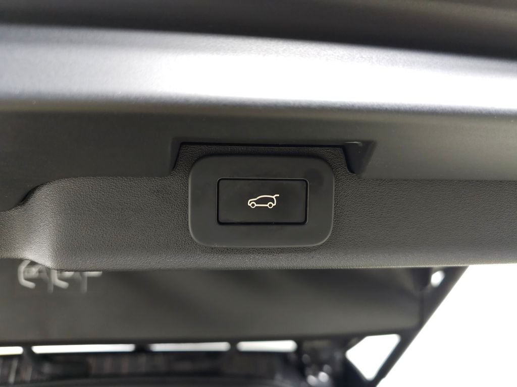 Certified Used 2023 Gray Land Rover S R-Dynamic image 7