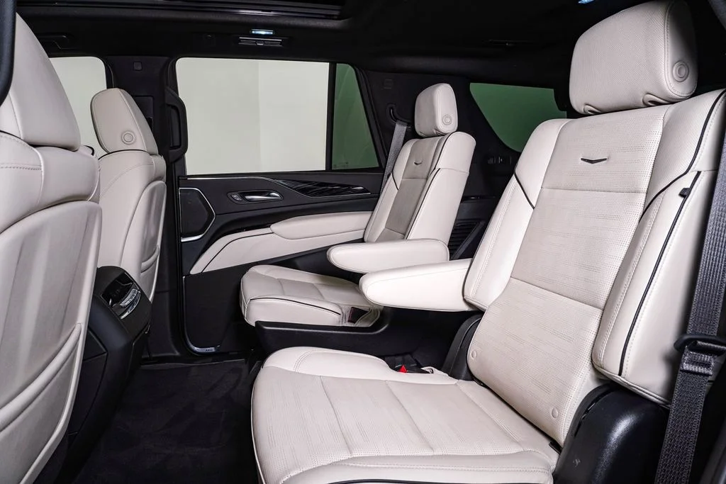 Used 2023 Silver Metallic Cadillac Sport image 18
