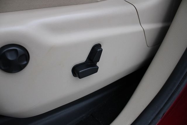 Certified Used 2020 Velvet Jeep Limited image 3