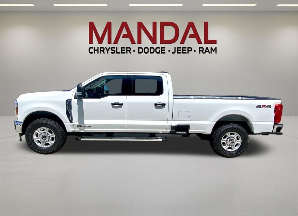 Used 2025 White Ford XLT image 9