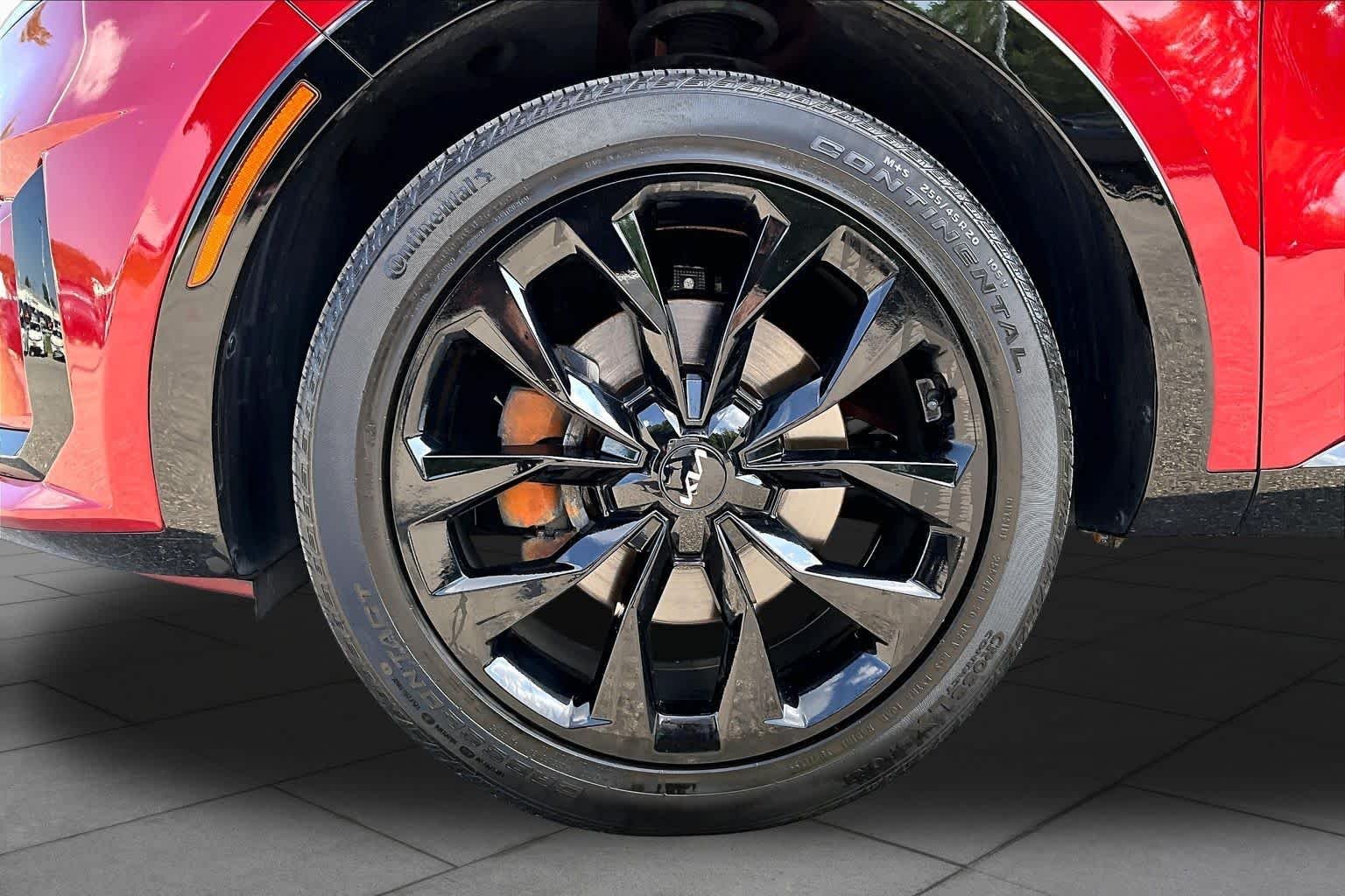 Used 2023 Passion Red Kia SX image 11