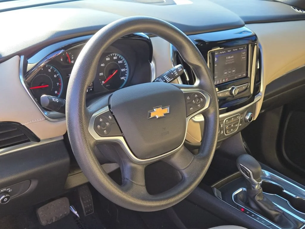 Used 2023 STERLING GRAY METALLIC Chevrolet LS image 19