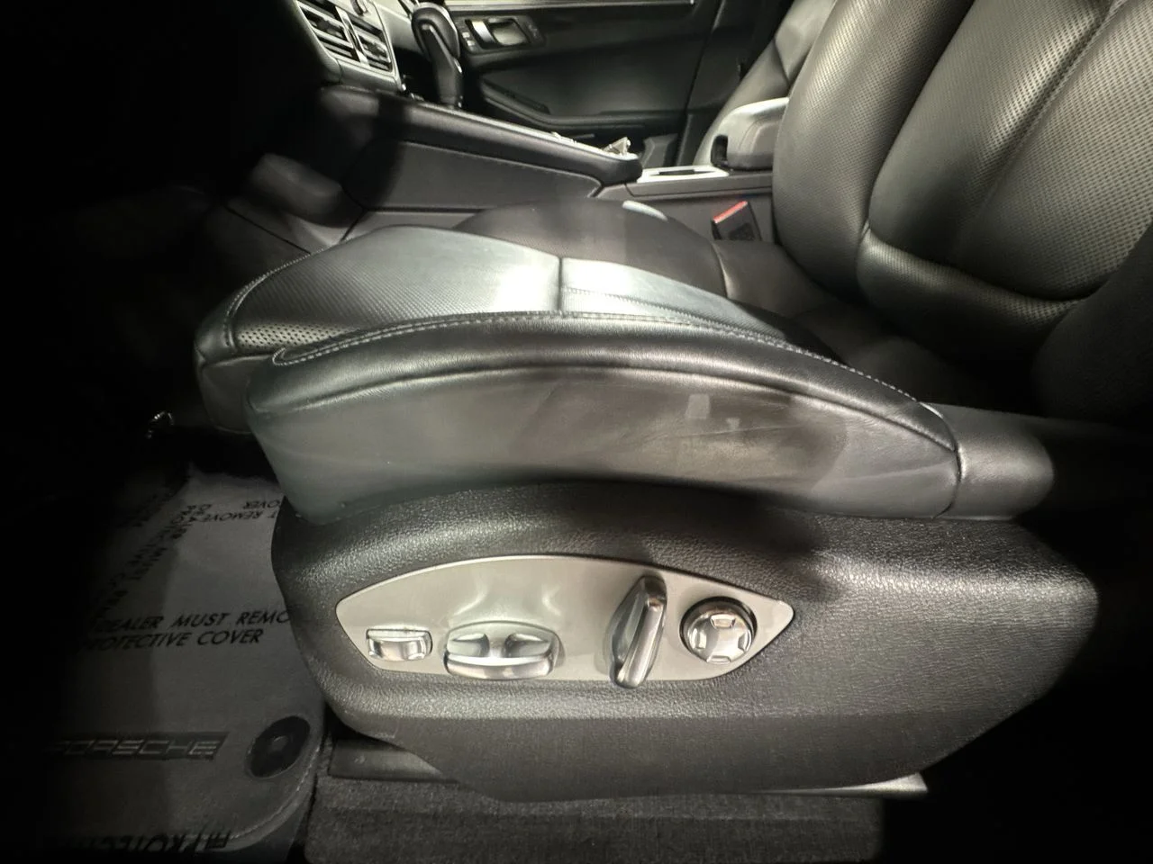 2024 Porsche Macan Base - Photo 18