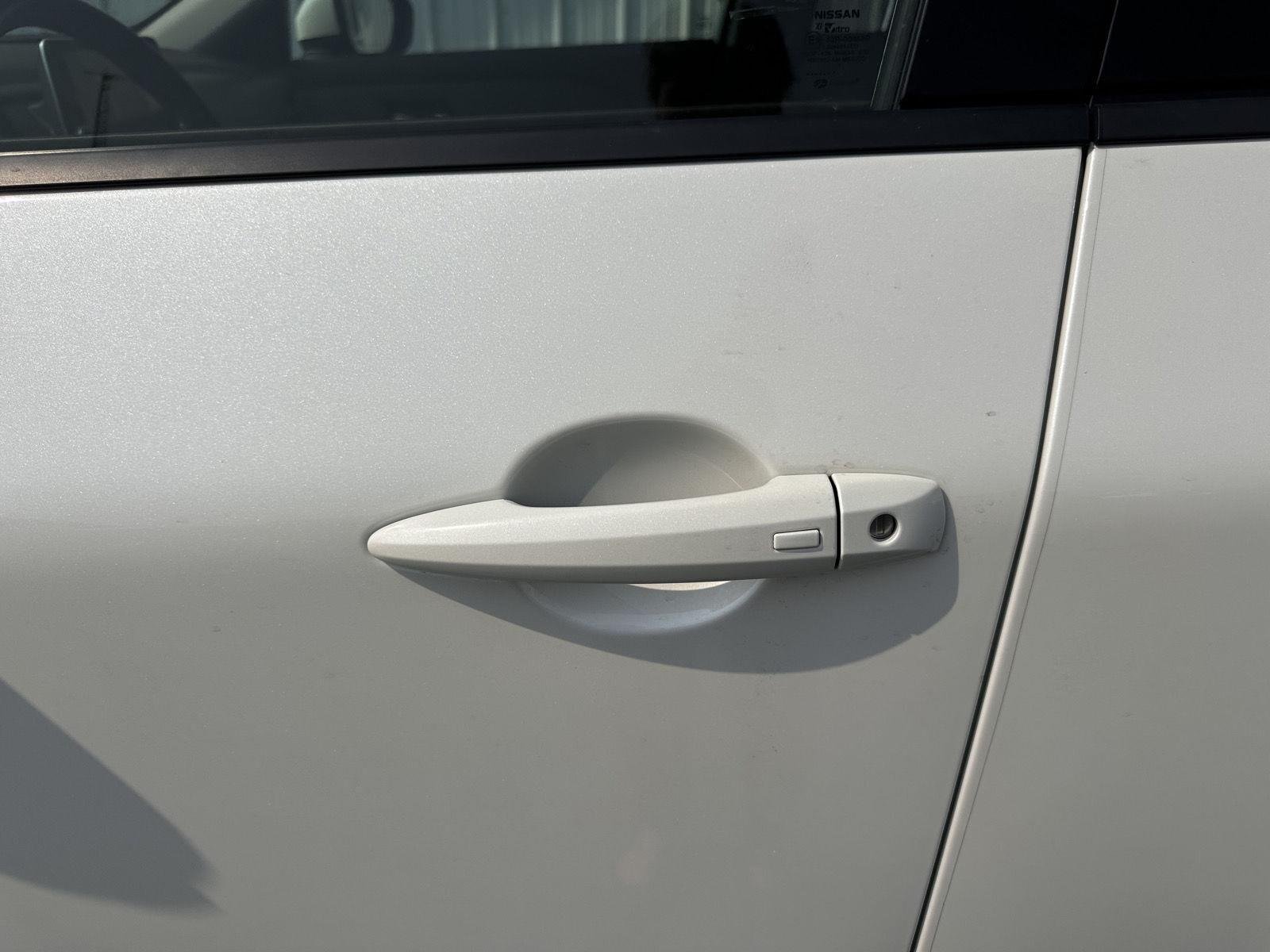 Used 2021 Pearl White Tricoat Nissan SV image 22