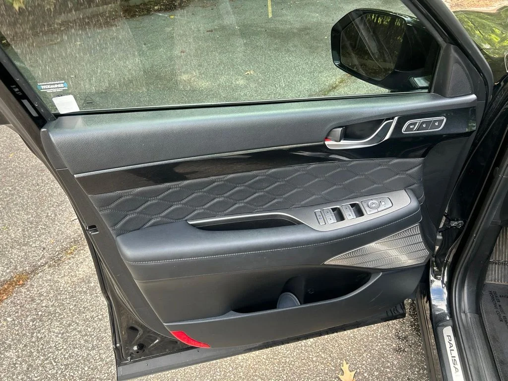 Used 2021 Black Hyundai Calligraphy image 13