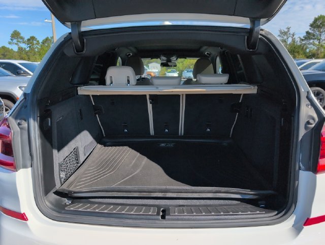 Used 2021 White BMW sDrive30i image 28