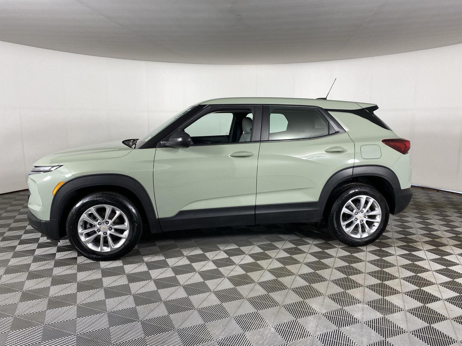 Used 2025 Cacti Green Chevrolet LS image 4