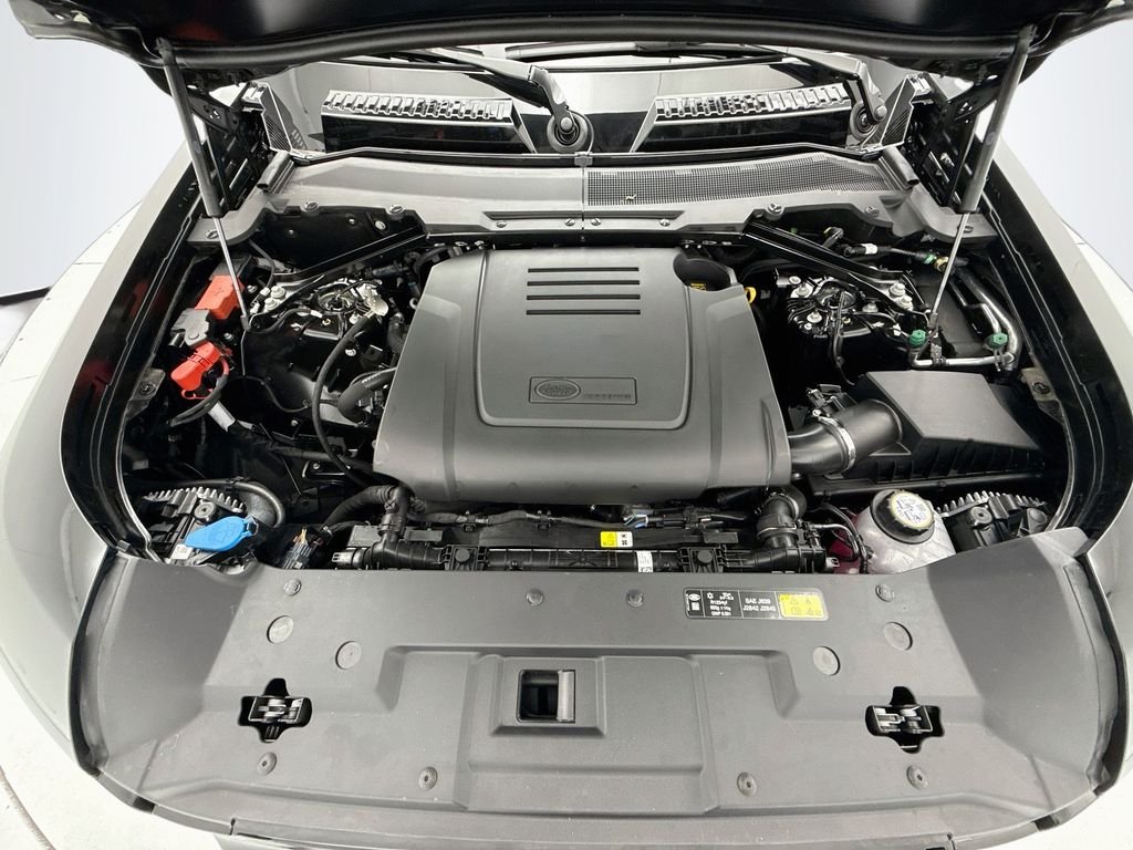 New 2026 Santorini Black Land Rover S image 29