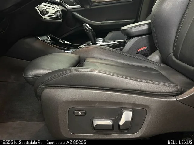 Used 2019 White BMW sDrive30i image 12