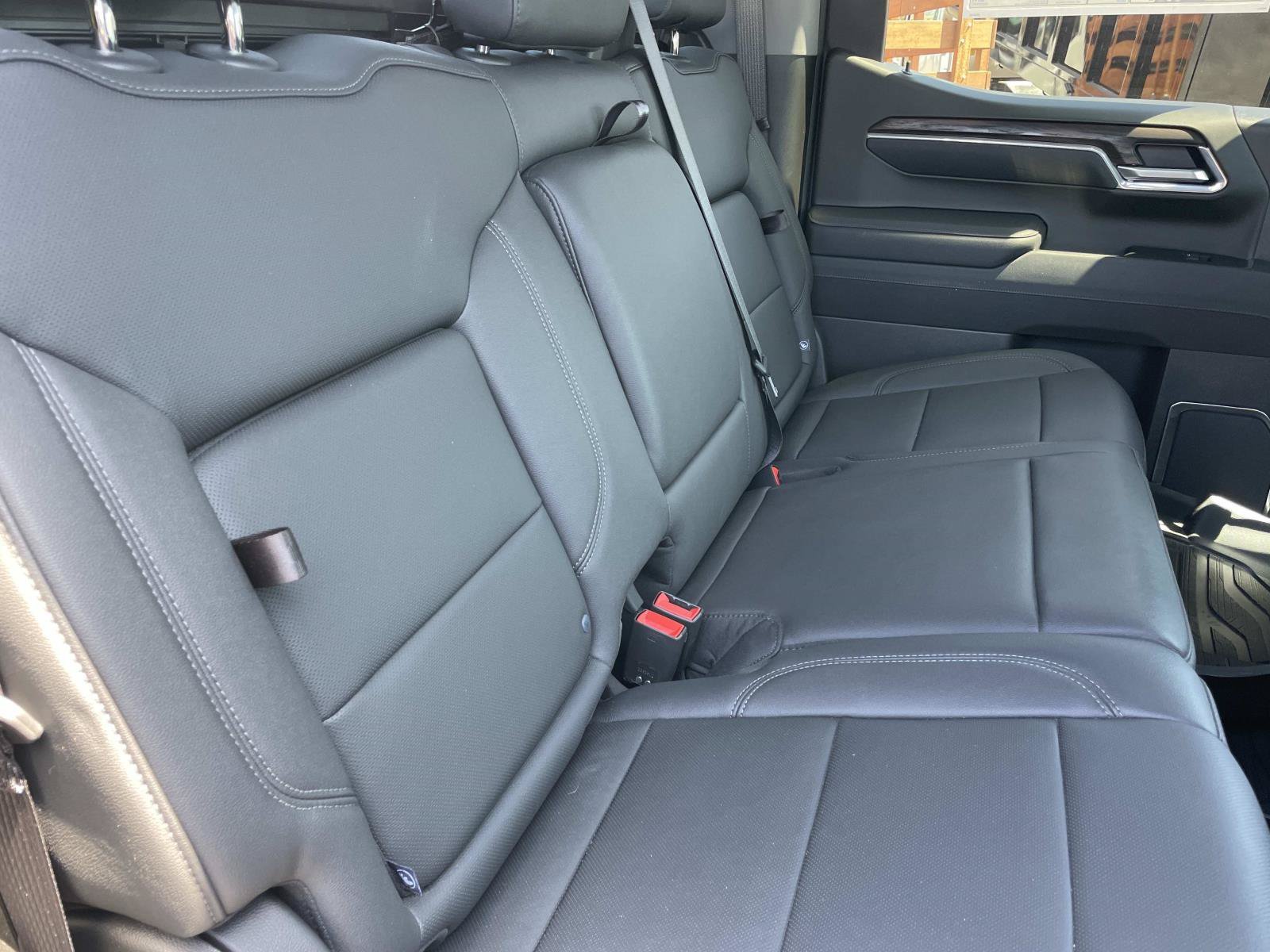 2026 GMC Sierra 1500 SLT - Photo 27