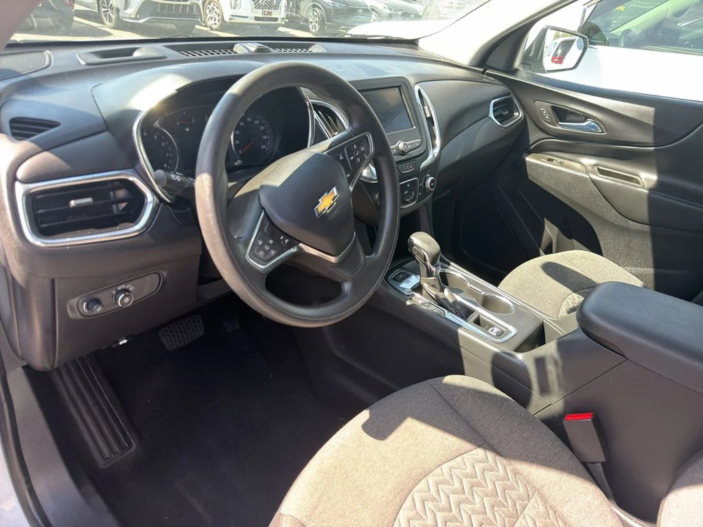 2023 Chevrolet Equinox LT - Photo 11