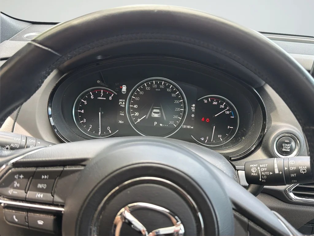 Used 2020 White Mazda Signature image 27